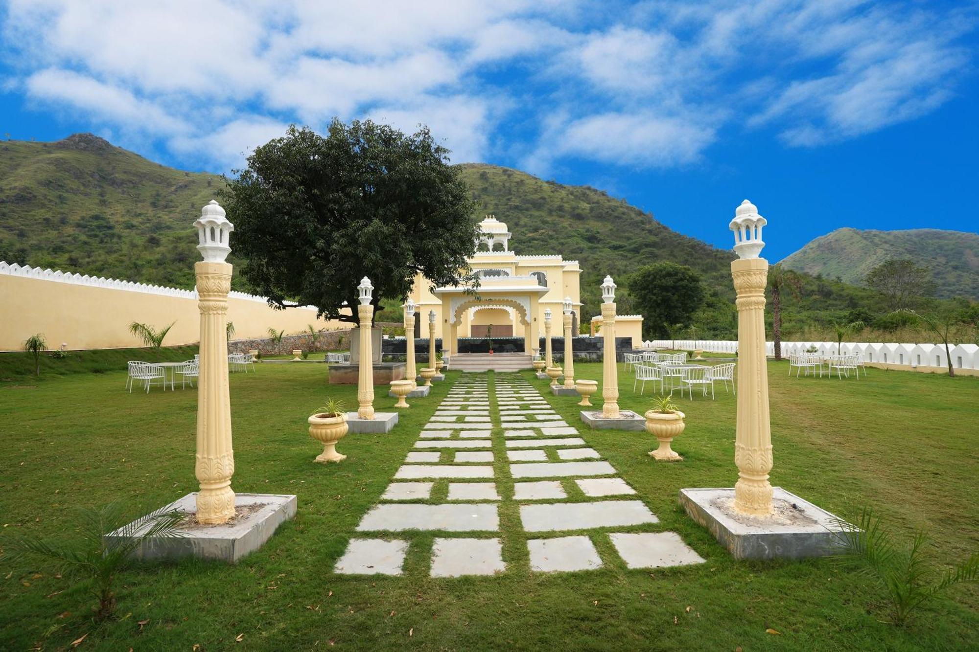 Maangarh Resorts Udaipur Exterior foto